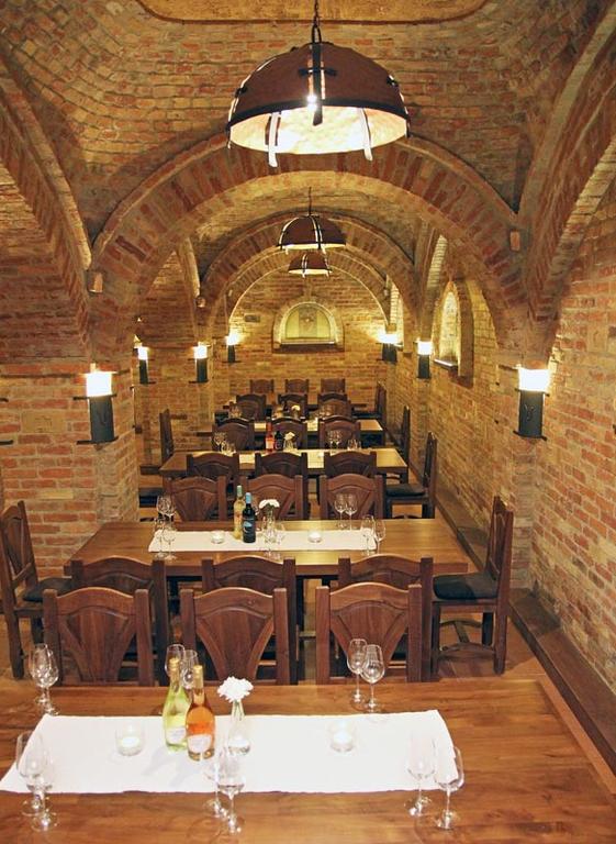 Penzión Kállai a Vináreň Filakovo Exterior foto